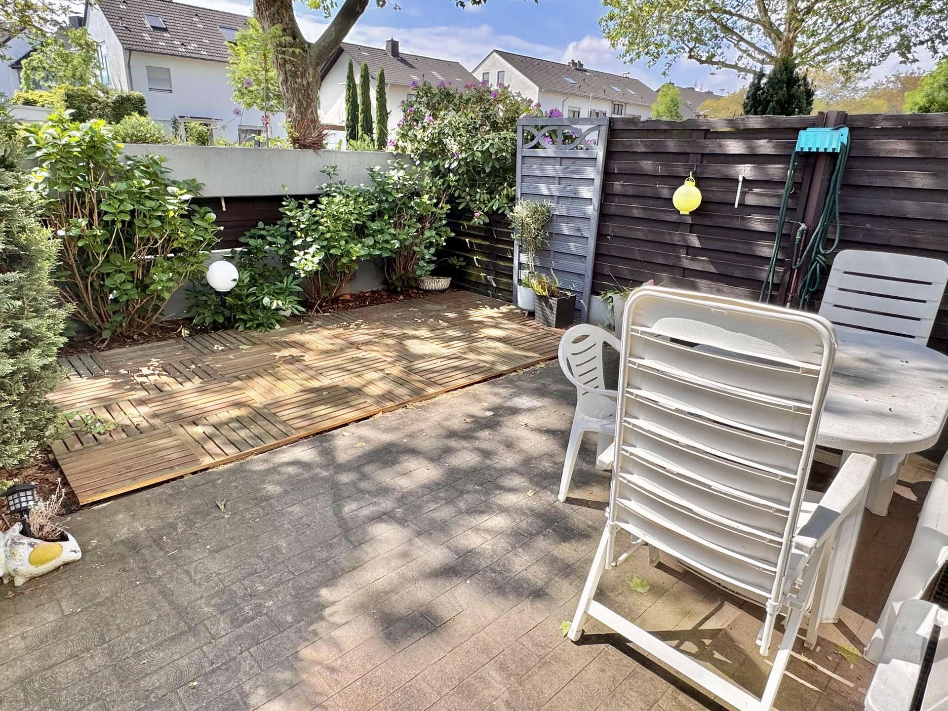 RUHIGE LAGE, EINBAUK&Uuml;CHE, KLEINER GARTEN, GARAGE